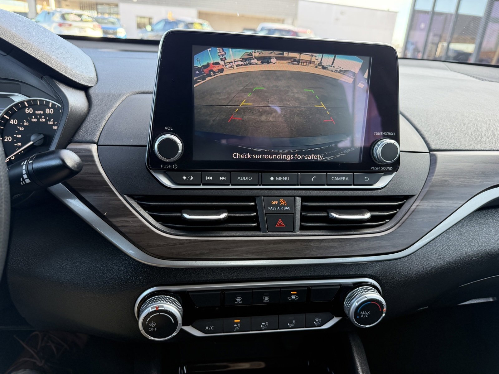 Used 2024 Nissan Altima 2.5 SV image 32