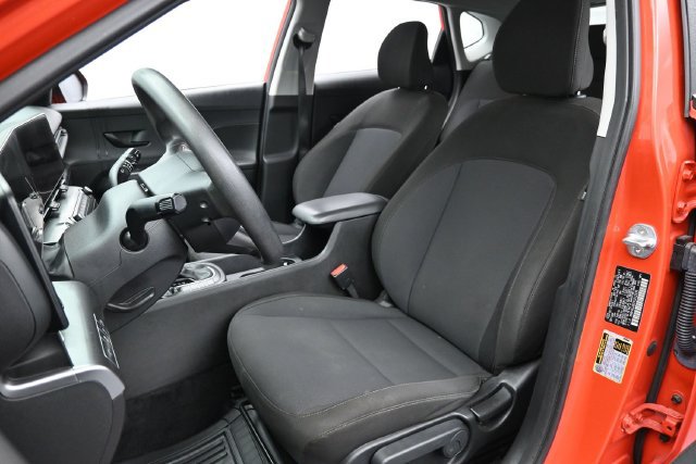 Used 2025 Hyundai Kona SE AWD/4WD image 11