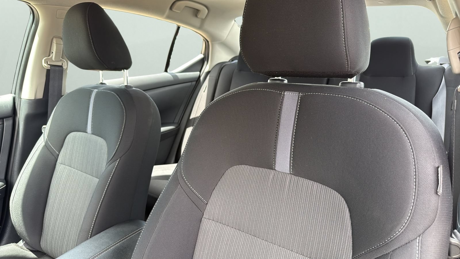Used 2024 Nissan Sentra SV FWD image 9
