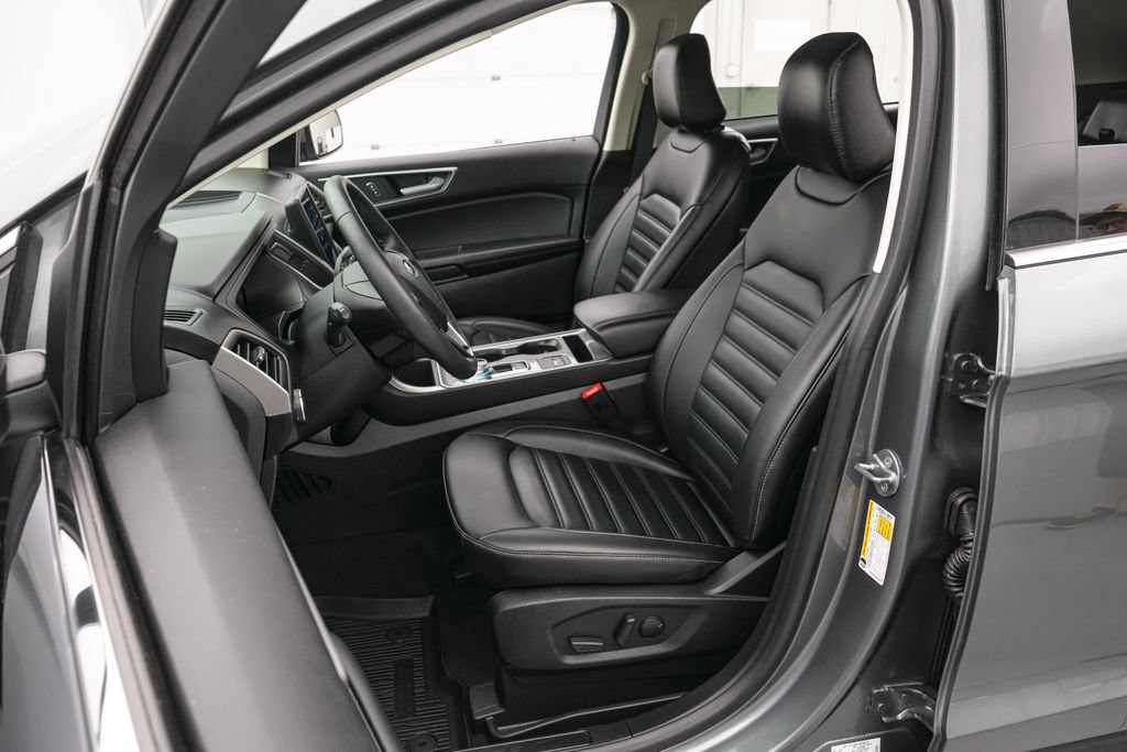 Certified 2024 Ford Edge SEL w/ Convenience Package AWD/4WD image 11
