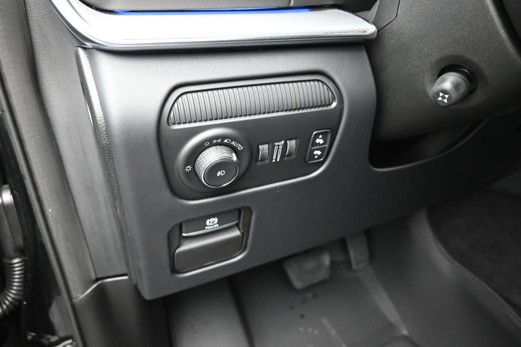 Used 2023 Jeep Grand Wagoneer Series II w/ Flexible Seating Group AWD/4WD image 13