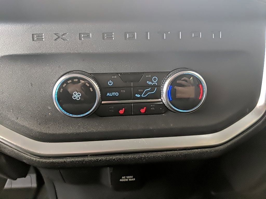 Certified 2025 Ford Expedition Max Platinum w/ Driver's Package image 17