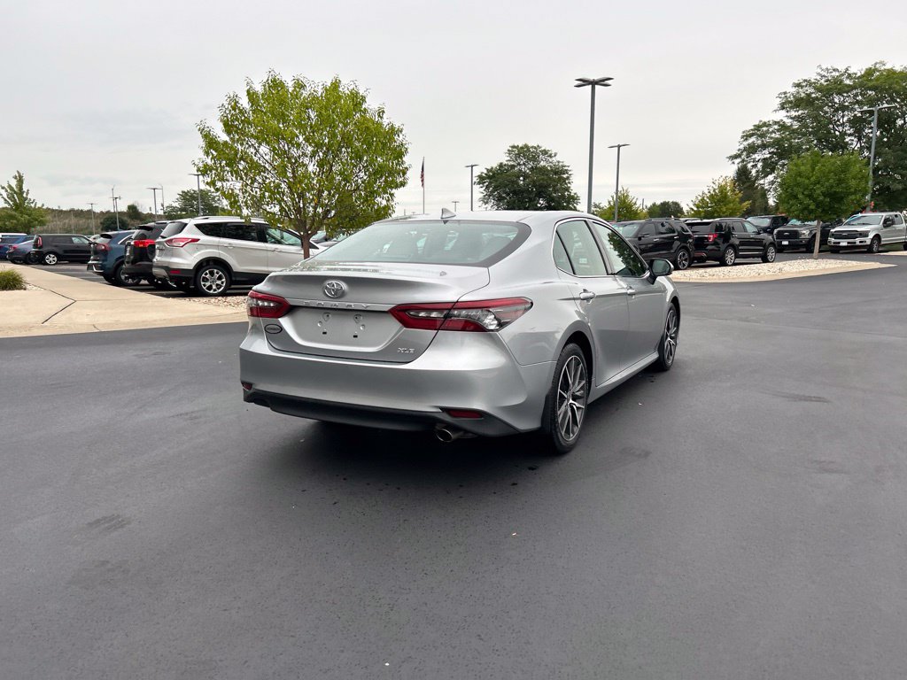 Used 2021 Toyota Camry XLE w/ Navigation Package FWD image 6