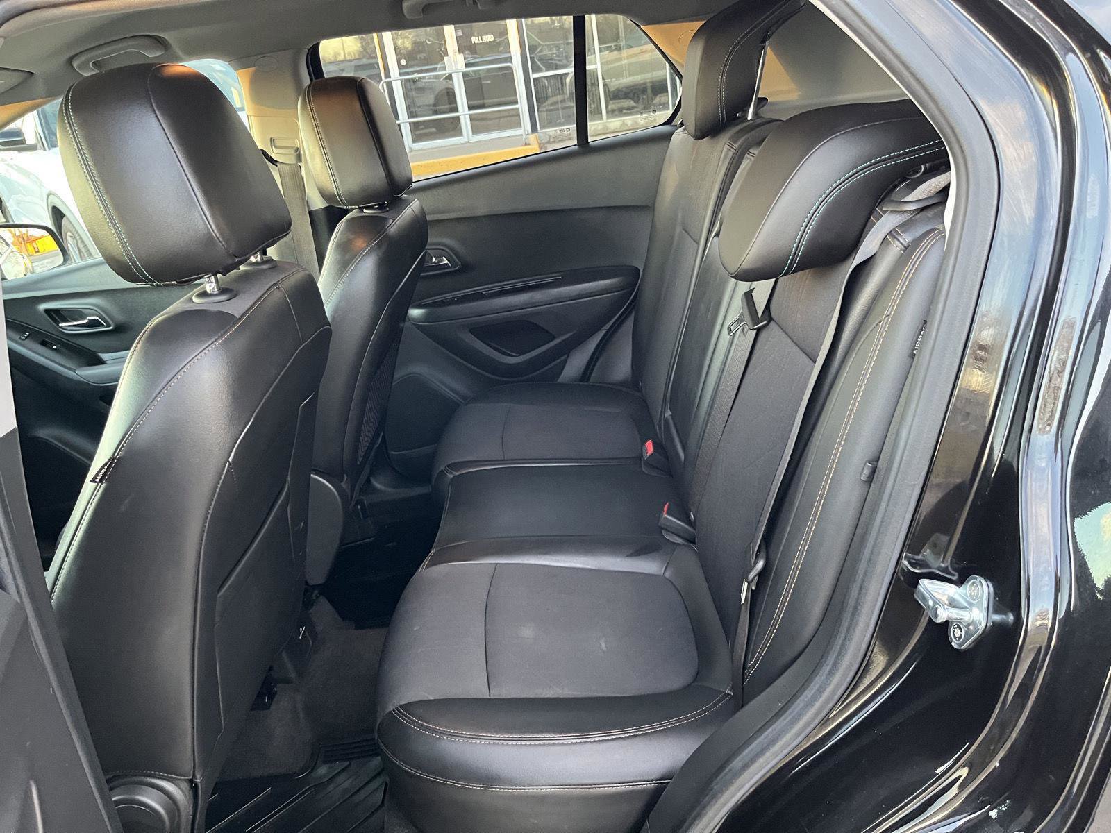 Used 2019 Chevrolet Trax LT w/ LT Convenience Package image 14