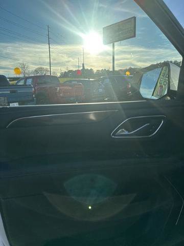 Used 2022 GMC Yukon XL AT4 image 11