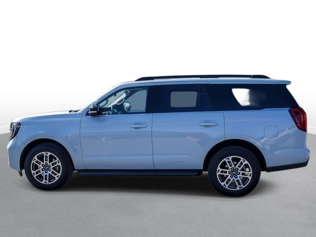 Certified 2025 Ford Expedition Active AWD/4WD image 5