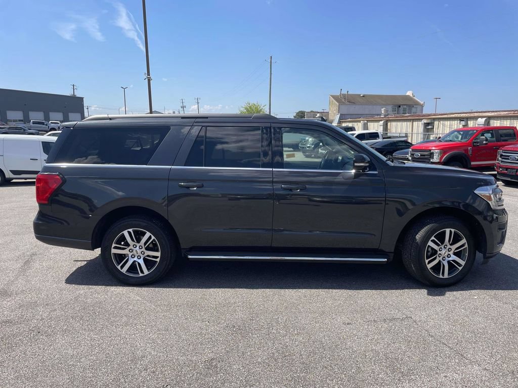 Certified 2023 Ford Expedition Max XLT RWD image 2