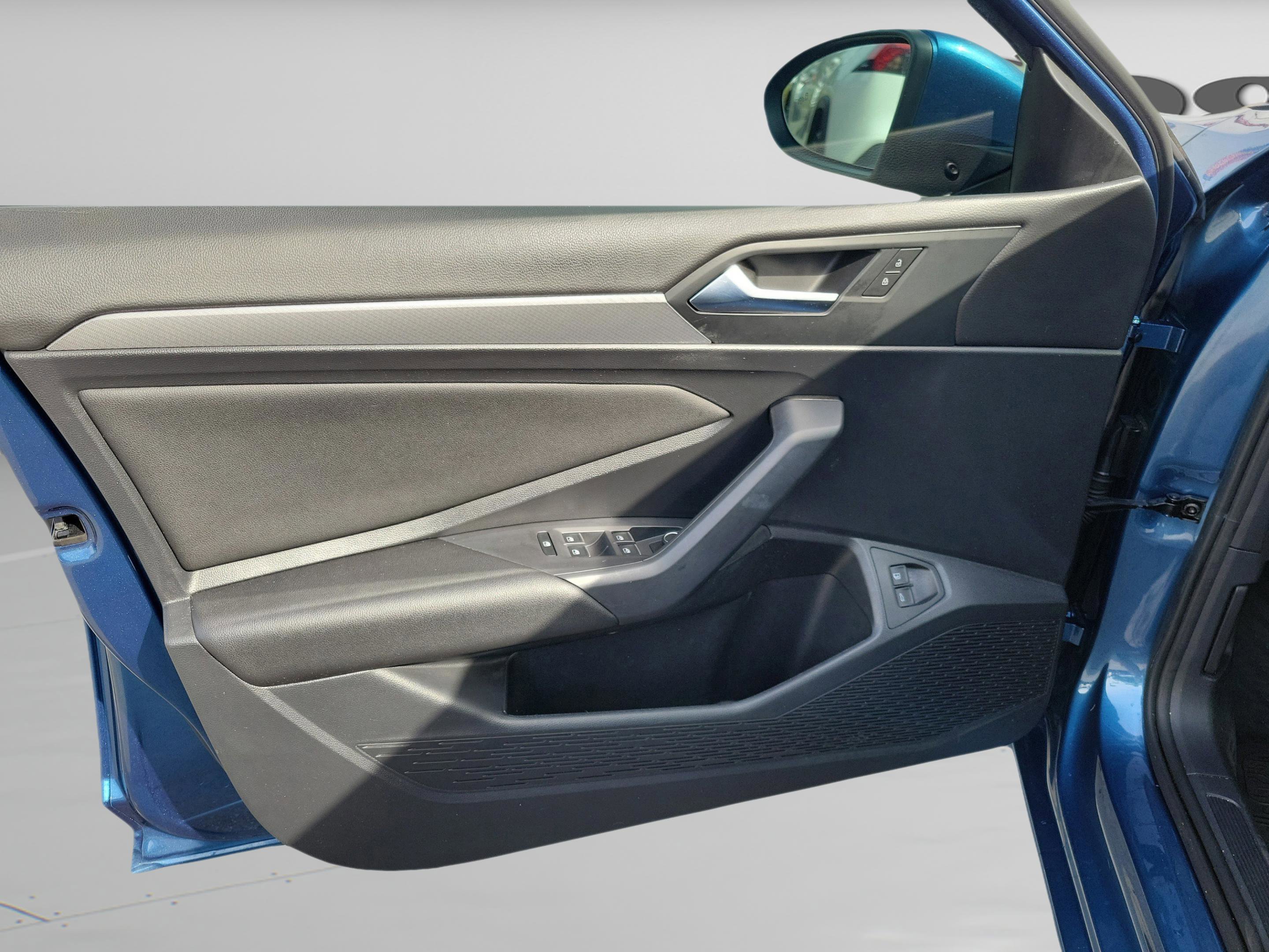 Used 2021 Volkswagen Jetta S image 5