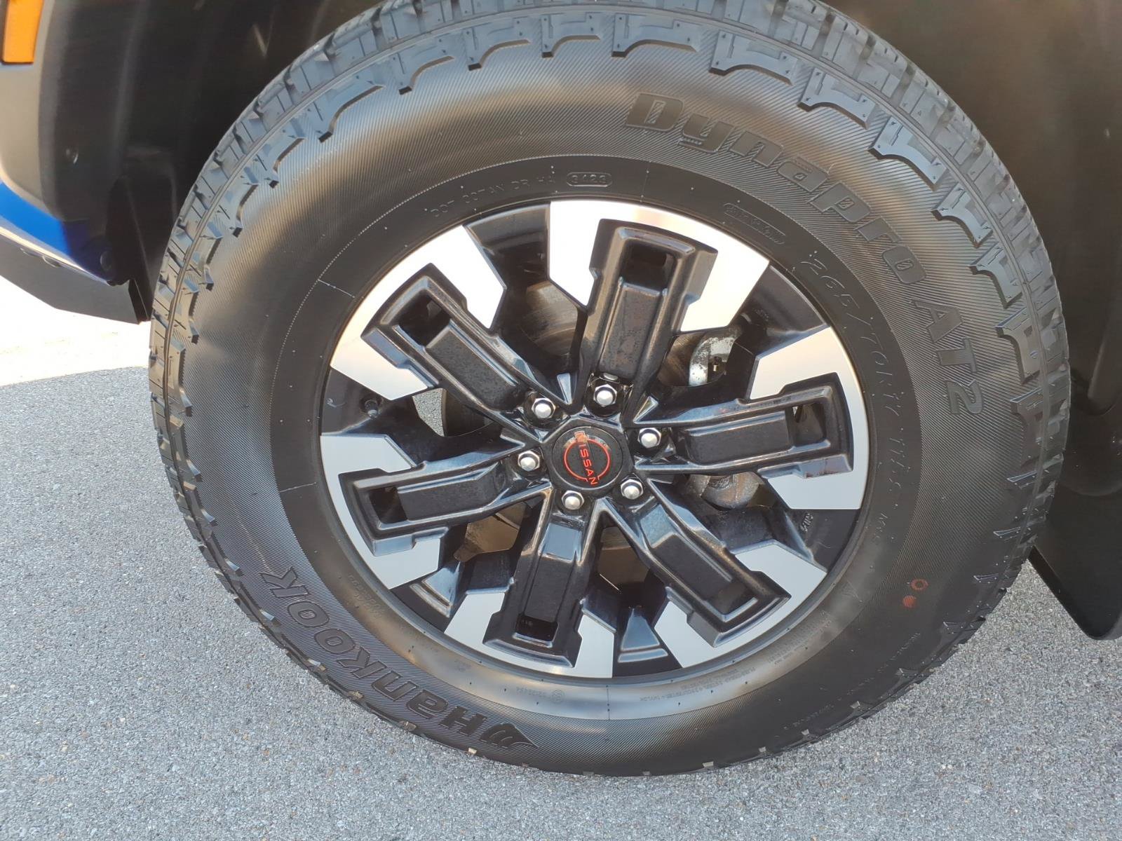 Used 2024 Nissan Frontier PRO-4X w/ Technology Package AWD/4WD image 9