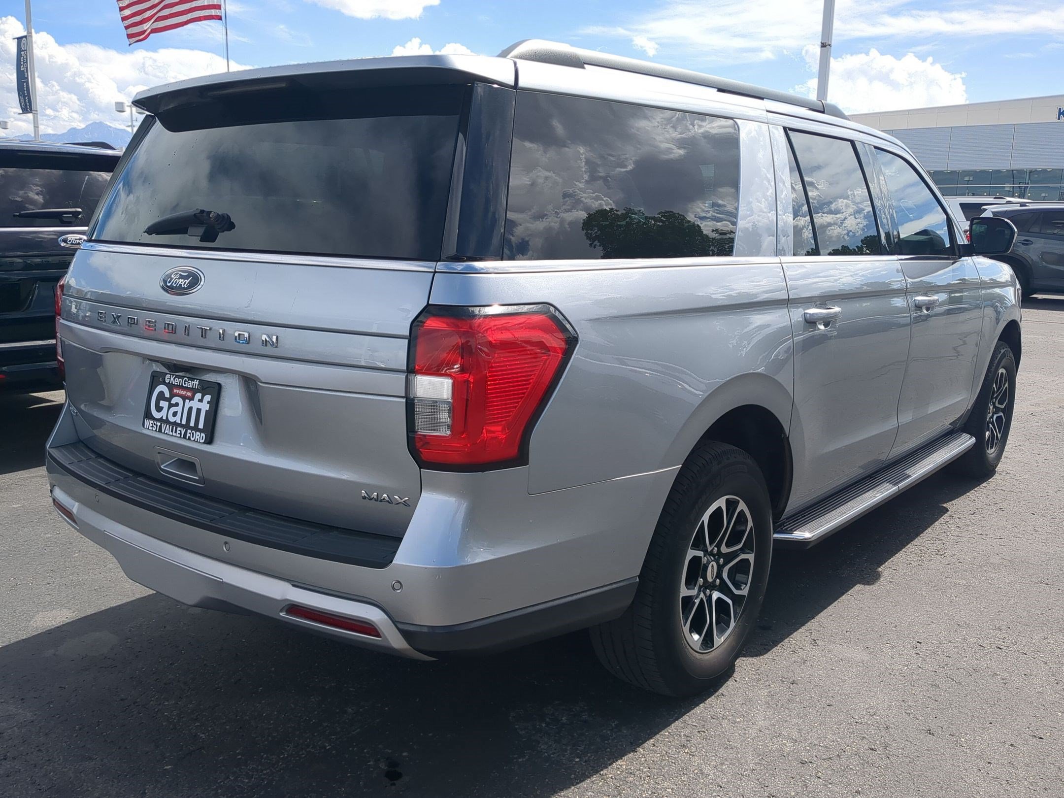 Certified 2023 Ford Expedition Max XLT AWD/4WD image 3