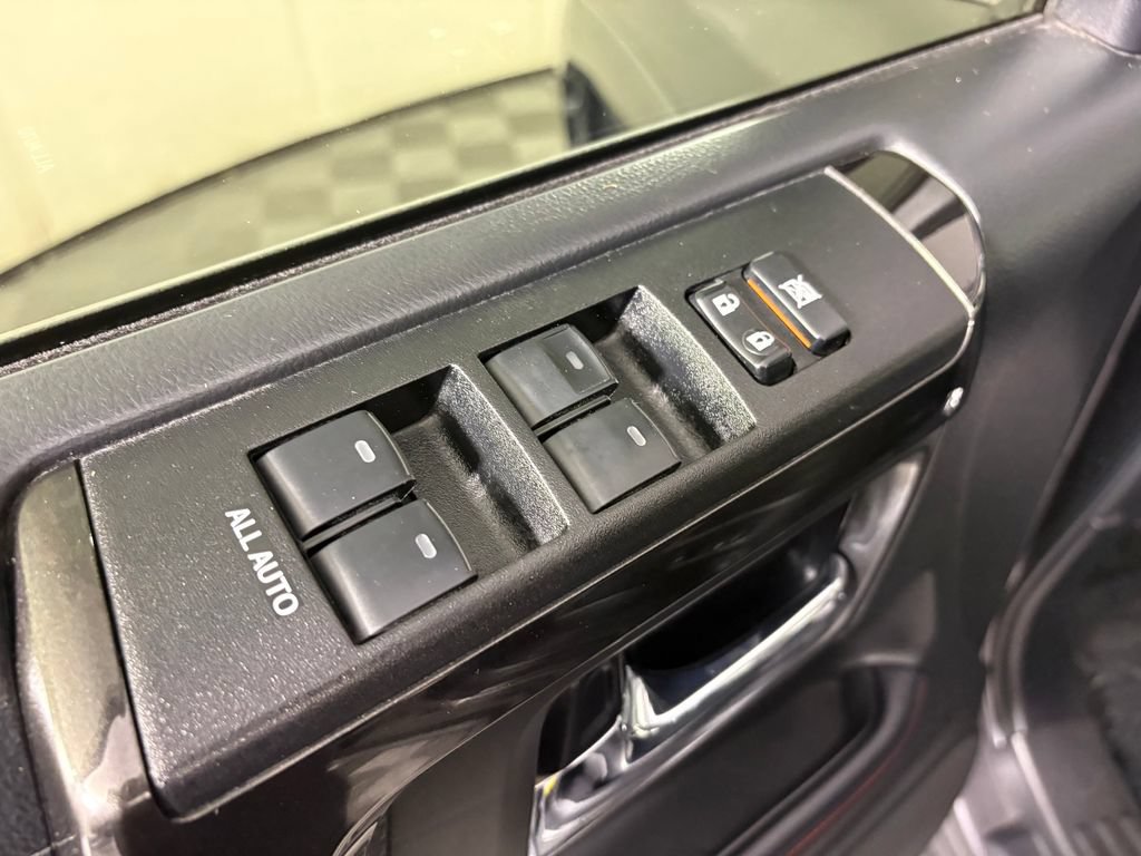 Used 2021 Toyota 4Runner Venture AWD/4WD image 13