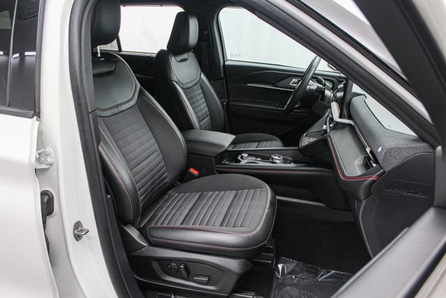 Certified 2025 Ford Explorer ST-Line w/ Premium Package RWD image 19