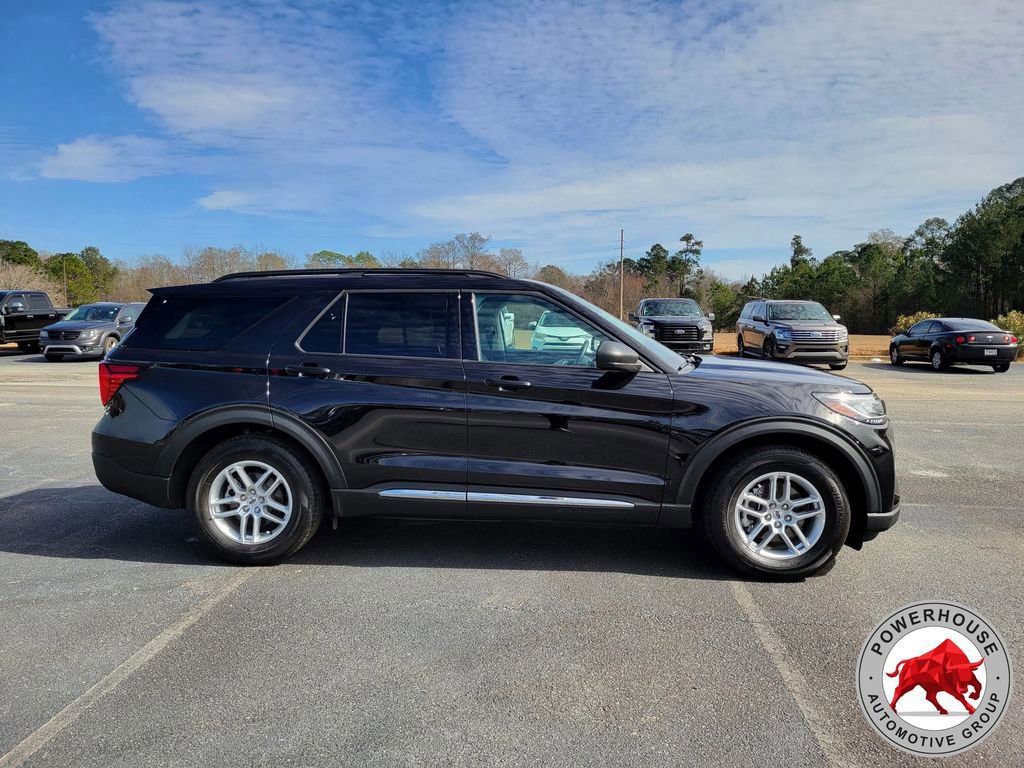 Certified 2025 Ford Explorer Active image 6