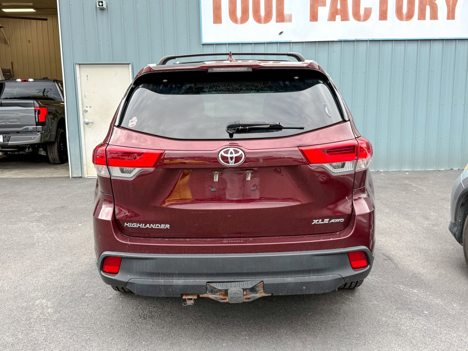 Used 2019 Toyota Highlander XLE image 5