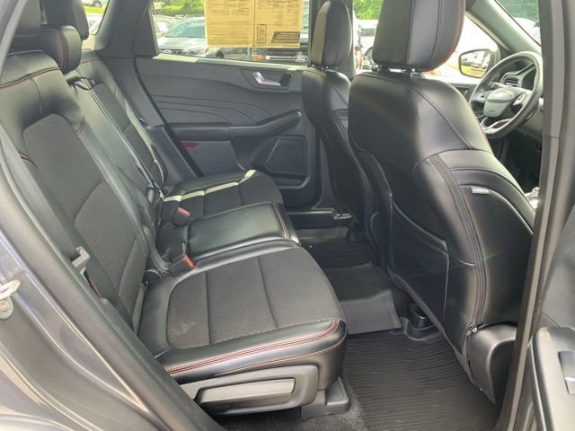 Certified 2025 Ford Escape ST-Line AWD/4WD image 13