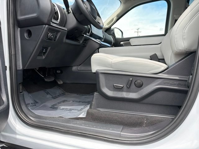 Certified 2025 Ford Expedition Max Platinum AWD/4WD image 17