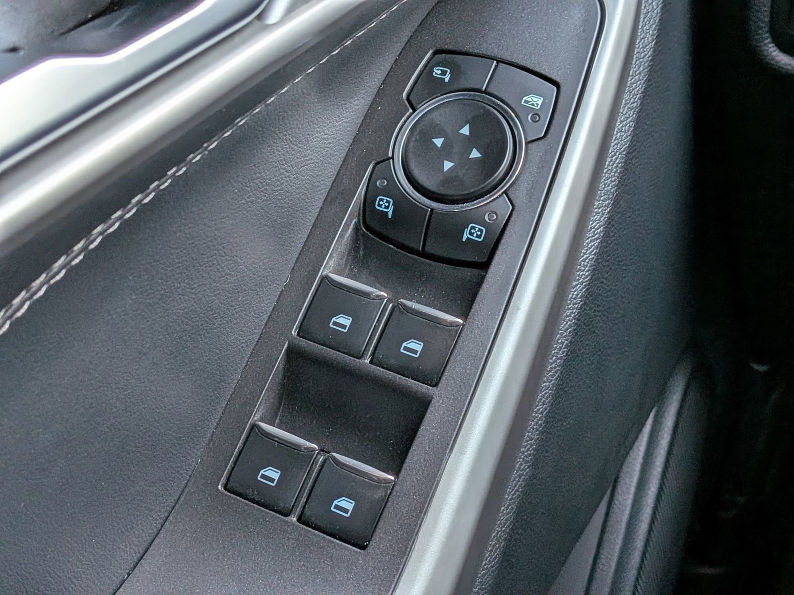 Certified 2023 Ford Explorer Limited image 26