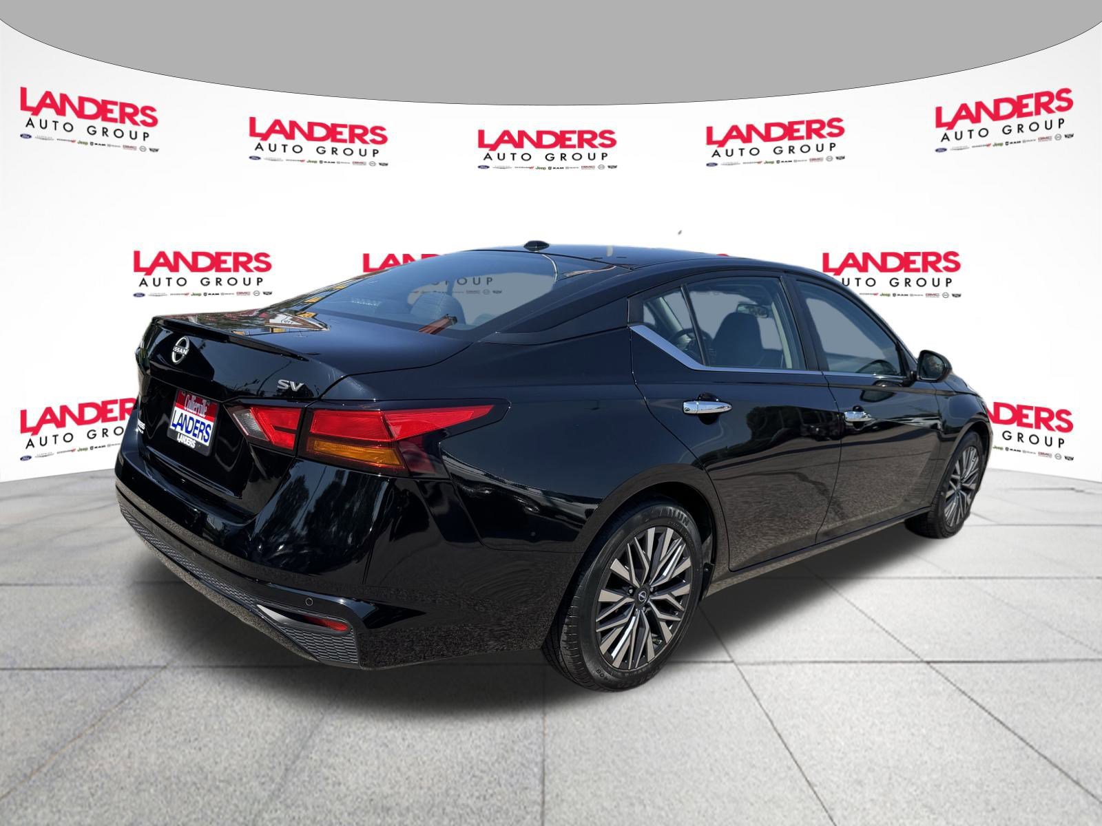 Used 2023 Nissan Altima 2.5 SV image 5