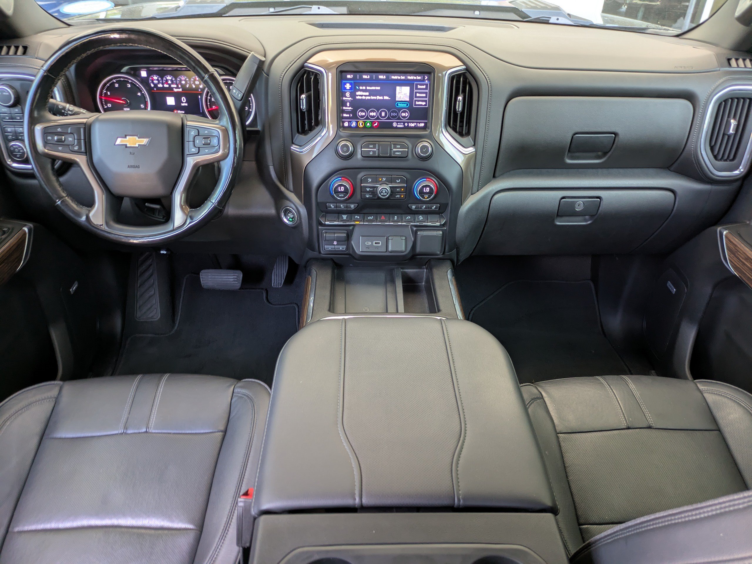 Used 2023 Chevrolet Silverado 2500 High Country AWD/4WD image 15
