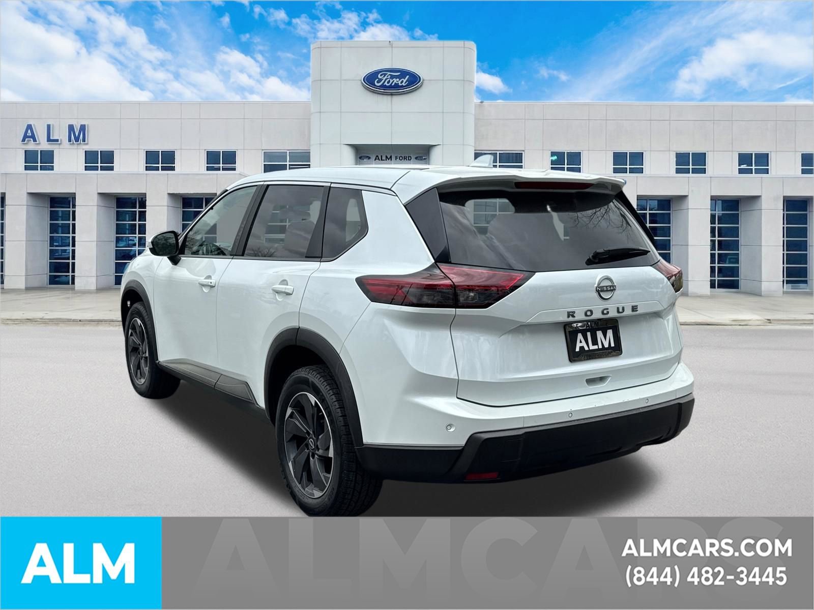 Used 2025 Nissan Rogue SV FWD image 8