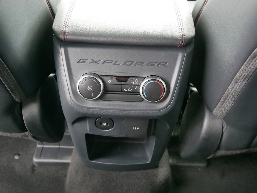 Certified 2025 Ford Explorer ST-Line w/ ST-Line Street Pack image 14