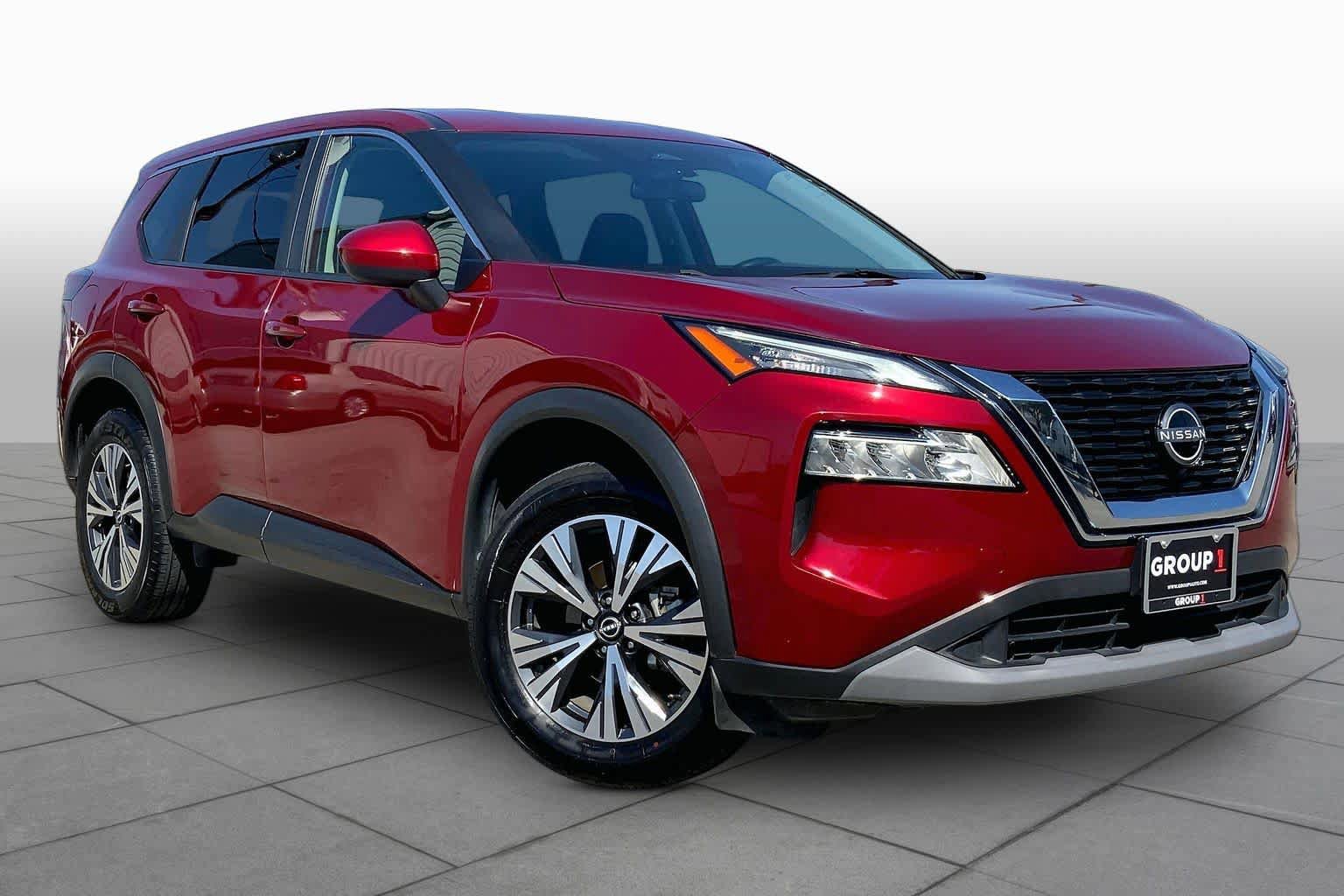 Used 2023 Nissan Rogue SV FWD image 3