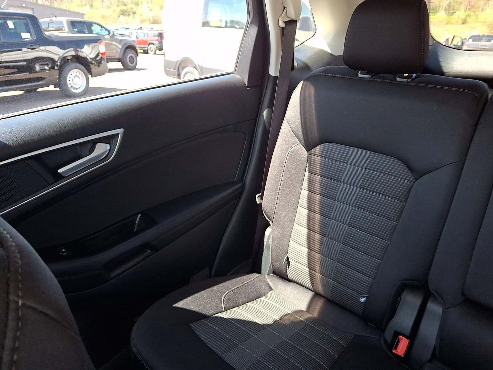 Certified 2019 Ford Edge SEL image 18