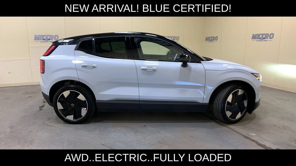 Used 2025 Volvo EX30 Ultra w/ Climate Package AWD/4WD image 2