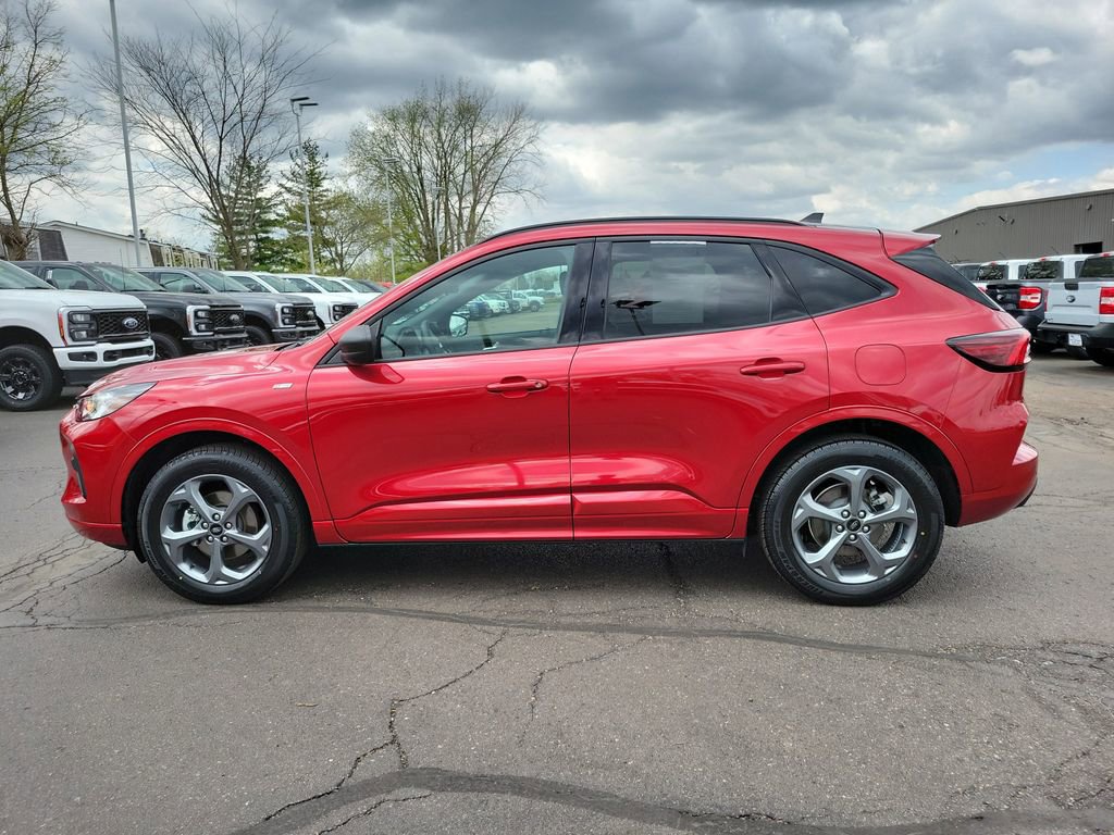 Certified 2023 Ford Escape ST-Line w/ Tech Pack #1 AWD/4WD image 2