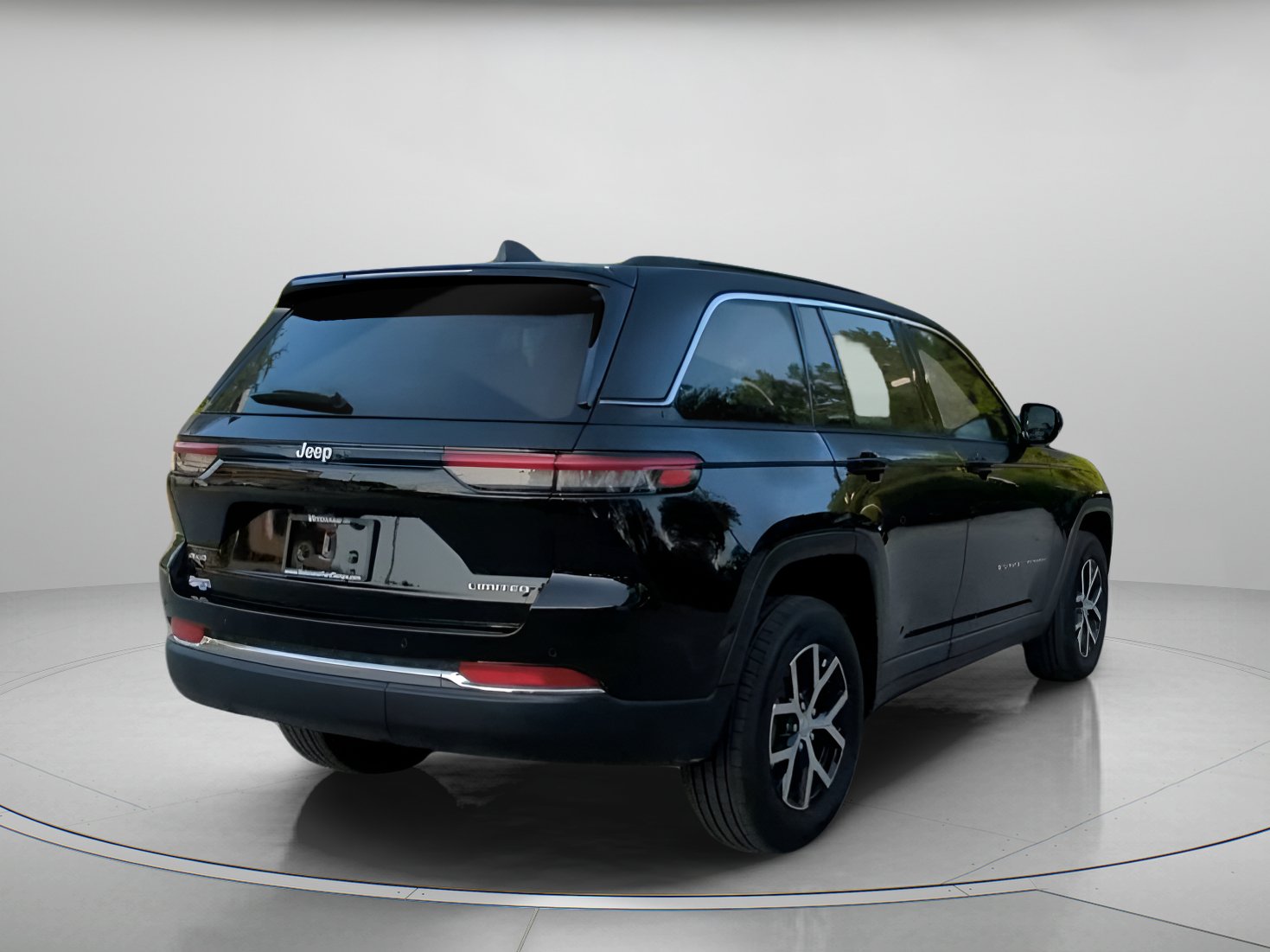 Used 2025 Jeep Grand Cherokee Limited AWD/4WD image 27