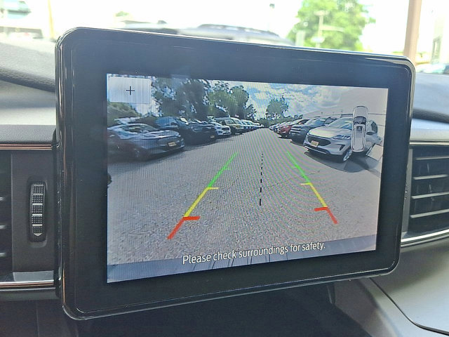 Certified 2022 Ford Explorer XLT w/ Equipment Group 202A image 15