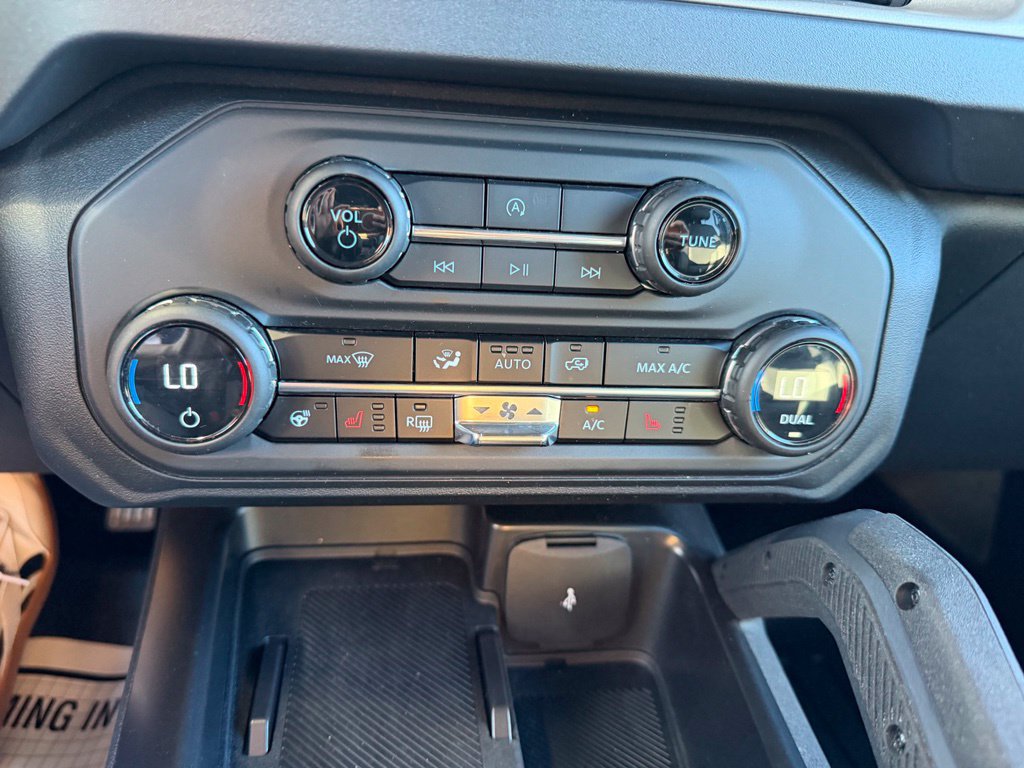 Certified 2025 Ford Bronco Outer Banks w/ Sasquatch Package AWD/4WD image 25