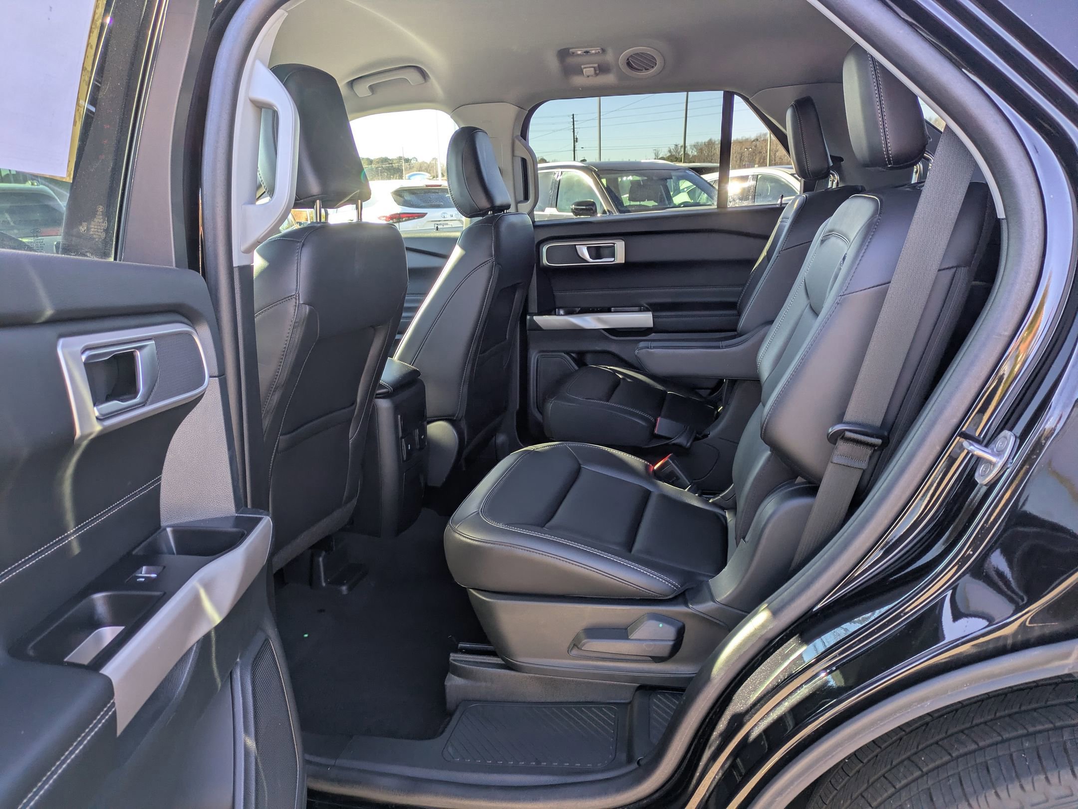 Certified 2023 Ford Explorer XLT w/ Equipment Group 202A image 27