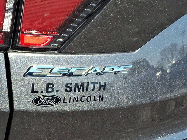 Certified 2017 Ford Escape Titanium image 31