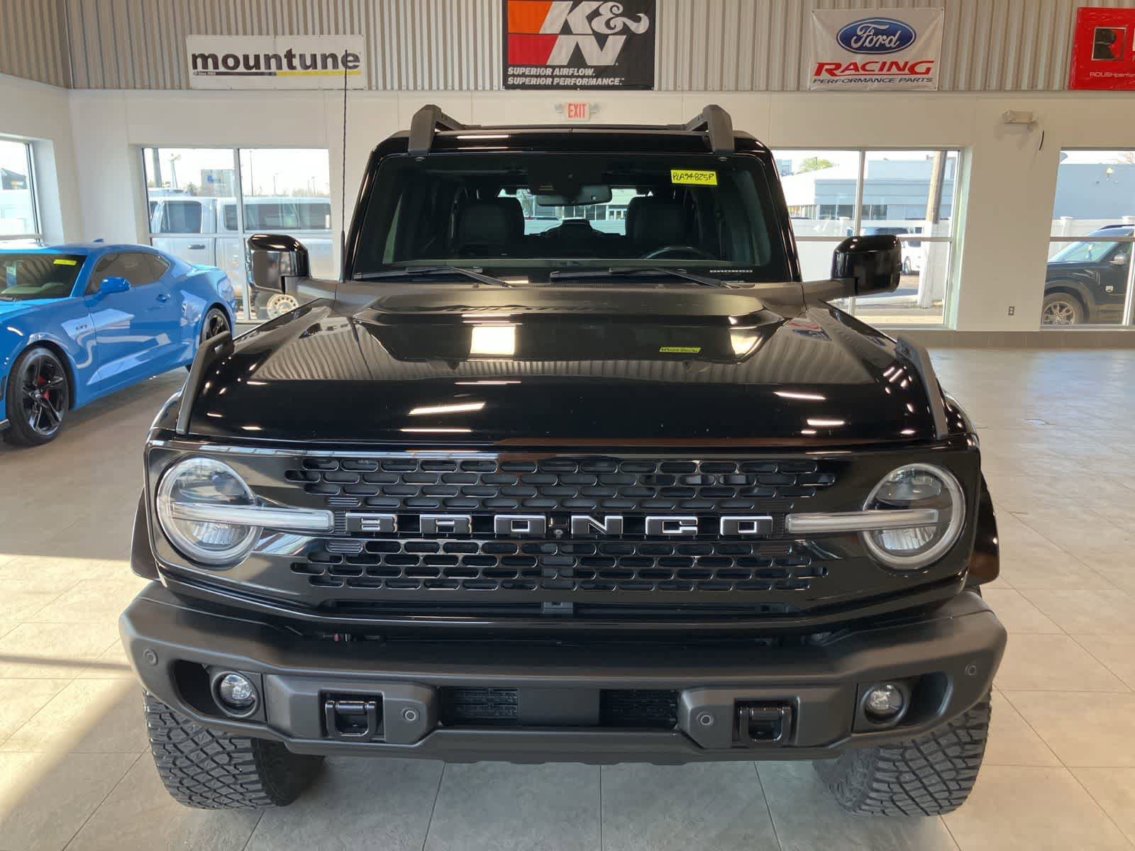 Certified 2023 Ford Bronco Wildtrak AWD/4WD image 2
