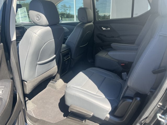 Used 2021 Chevrolet Traverse LT FWD image 12