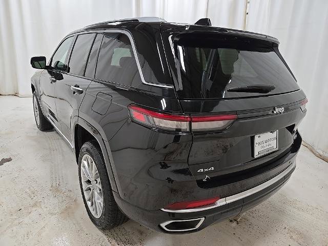 Used 2023 Jeep Grand Cherokee Summit w/ Luxury Tech Group V image 4