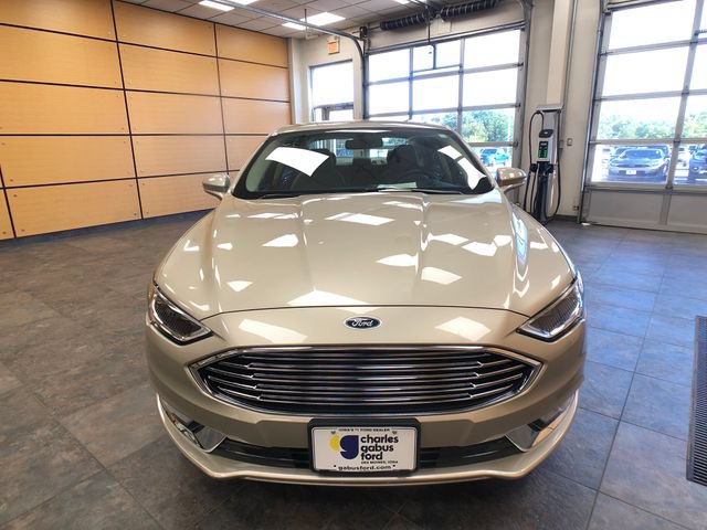 Certified 2017 Ford Fusion SE w/ Fusion SE Technology Package FWD image 2