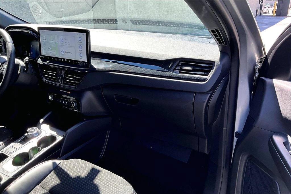Certified 2024 Ford Escape ST-Line w/ Tech Pack #1 AWD/4WD image 15