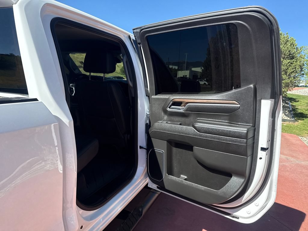 Used 2023 Chevrolet Silverado 1500 RST w/ Redline Edition AWD/4WD image 22