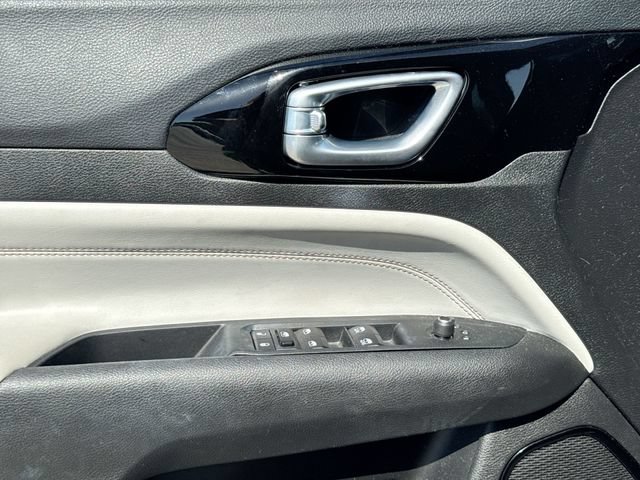 Used 2023 Jeep Compass Limited AWD/4WD image 13