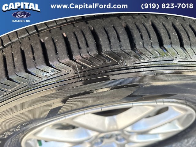 Used 2025 Chrysler Pacifica Select FWD image 14