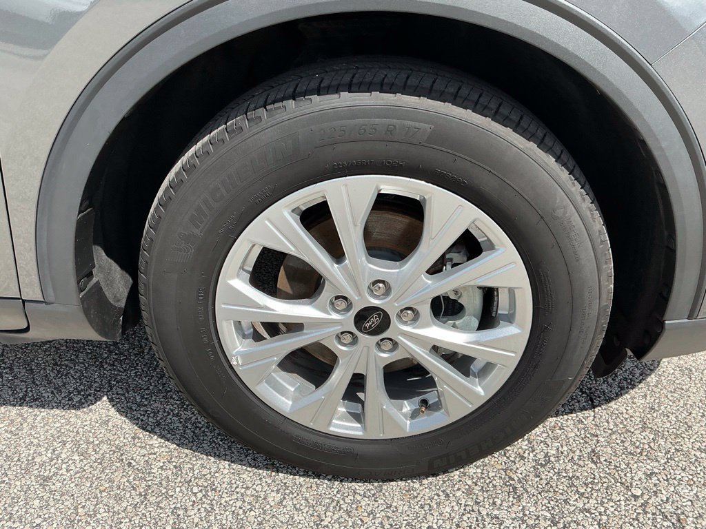 Certified 2025 Ford Escape Active FWD image 17