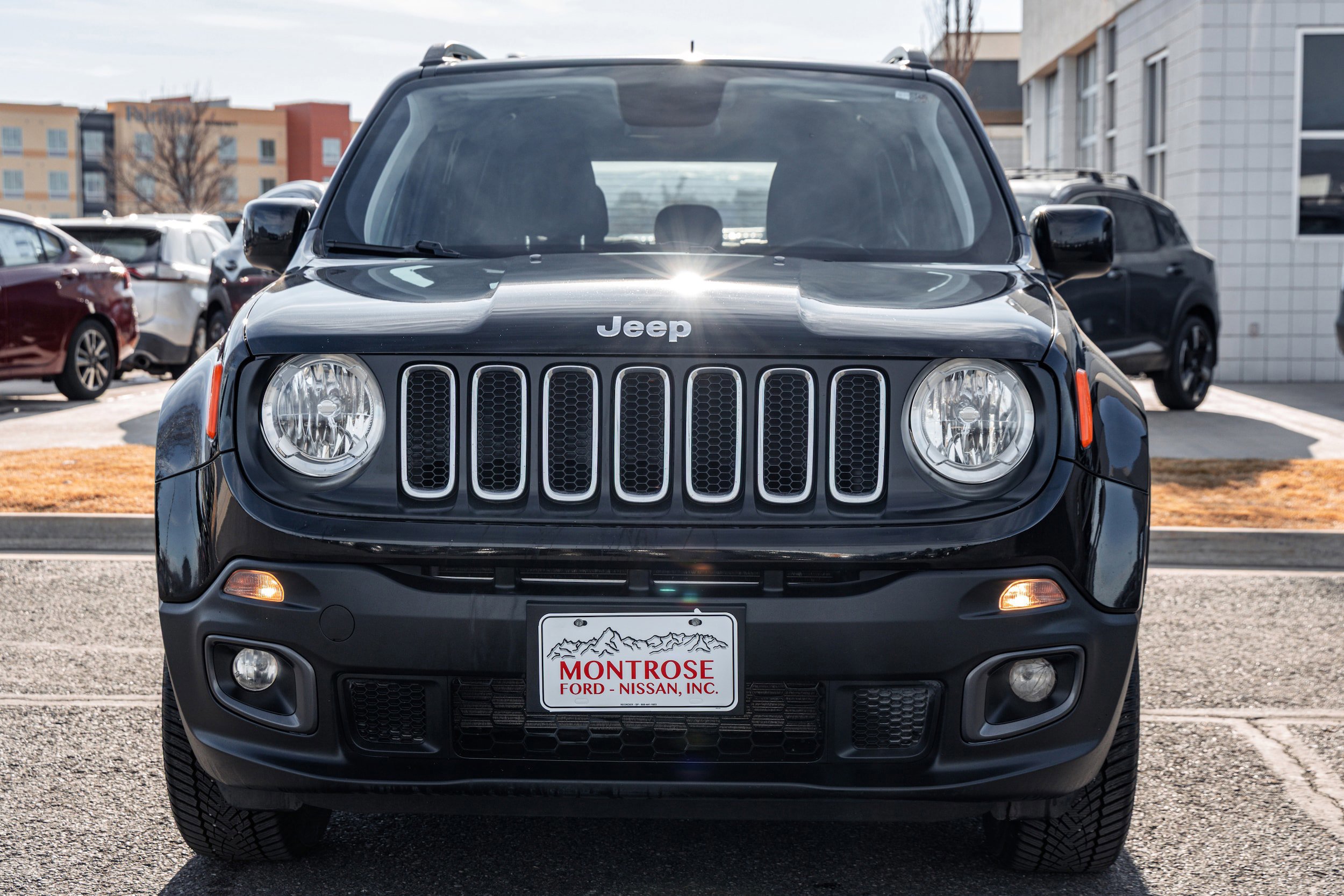 Used 2018 Jeep Renegade Latitude w/ Cold Weather Group AWD/4WD image 6