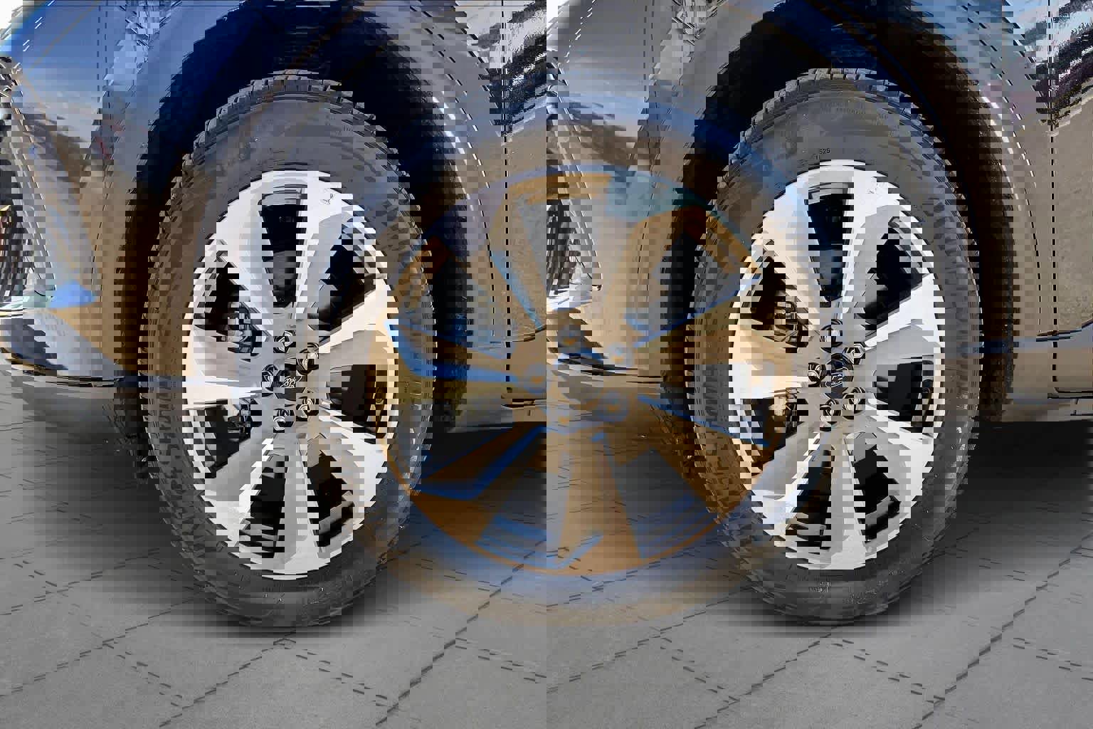 Certified 2025 Ford Escape Platinum image 12