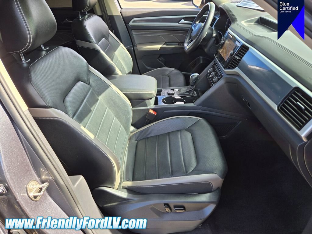 Used 2022 Volkswagen Atlas SEL Premium image 17
