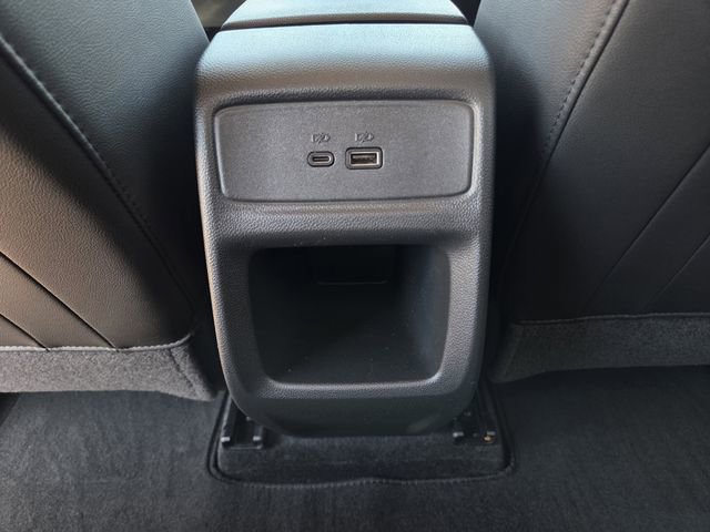 Used 2024 Chevrolet Trax LT w/ LT Convenience Package FWD image 18