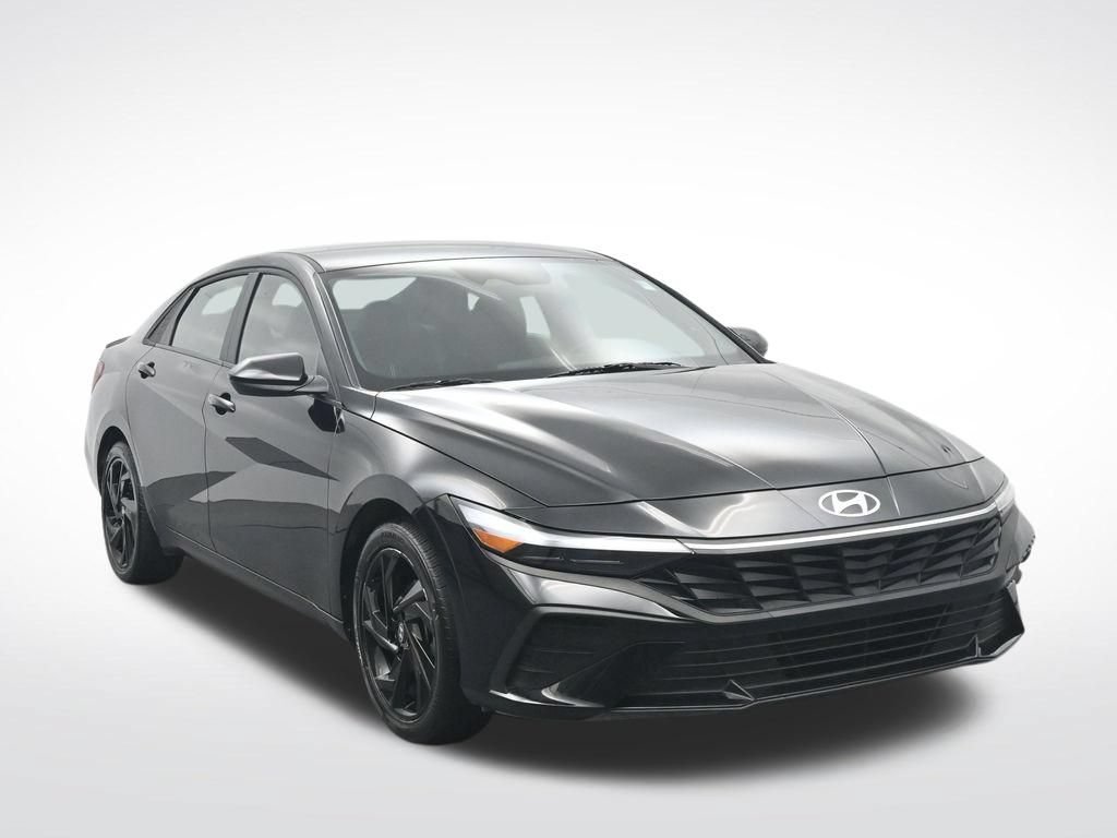 Used 2026 Hyundai Elantra Sport w/ Cargo Package FWD image 3