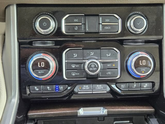 Used 2021 GMC Yukon XL Denali w/ Denali Ultimate Package AWD/4WD image 18