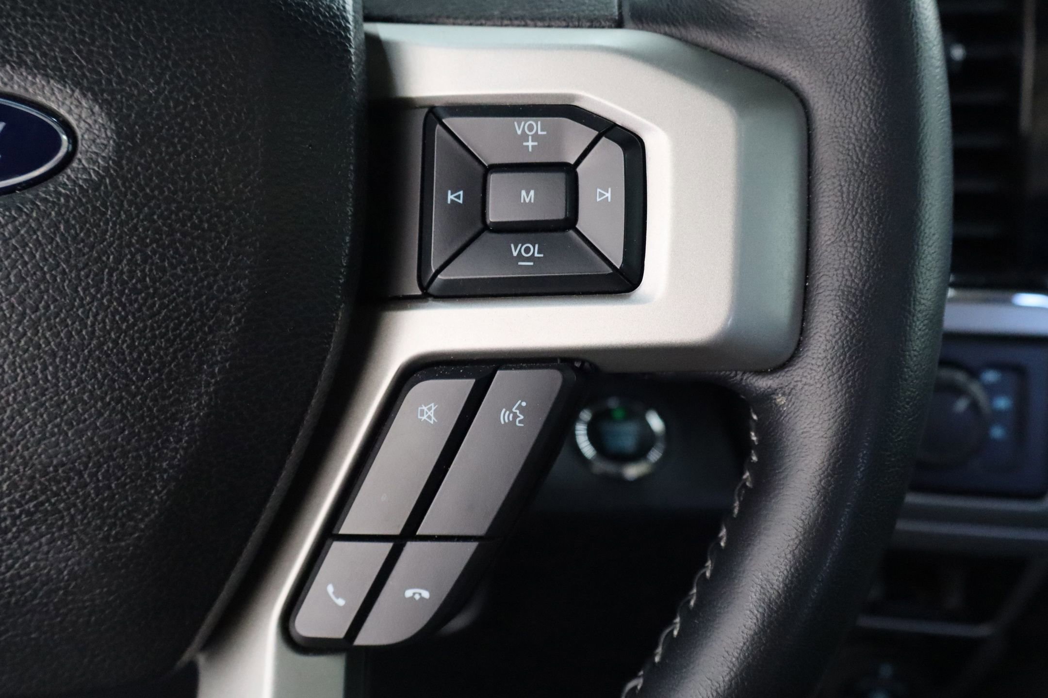 Certified 2022 Ford F250 Lariat w/ Lariat Ultimate Package image 32